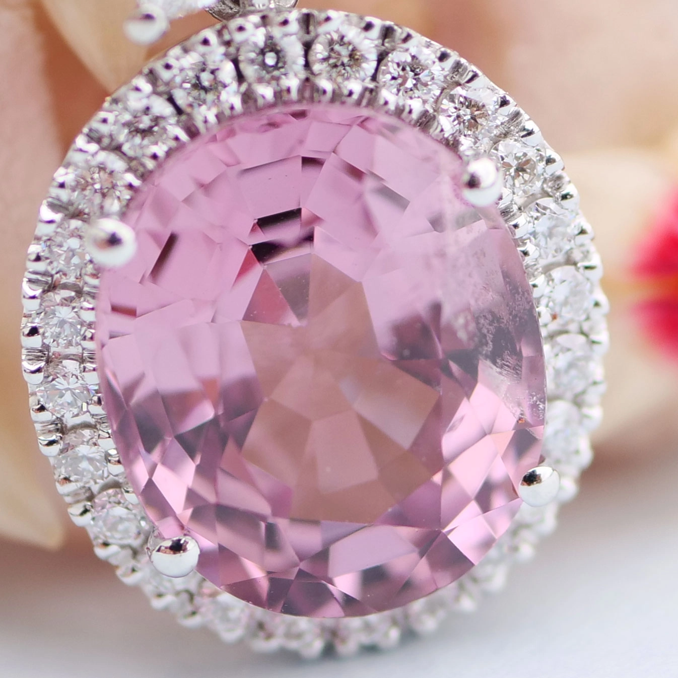 Spinell Diamant Collier 3.46 ct 0.41 ct Burma Pink 750er Weissgold....unglaubliche Lichtbrechung und