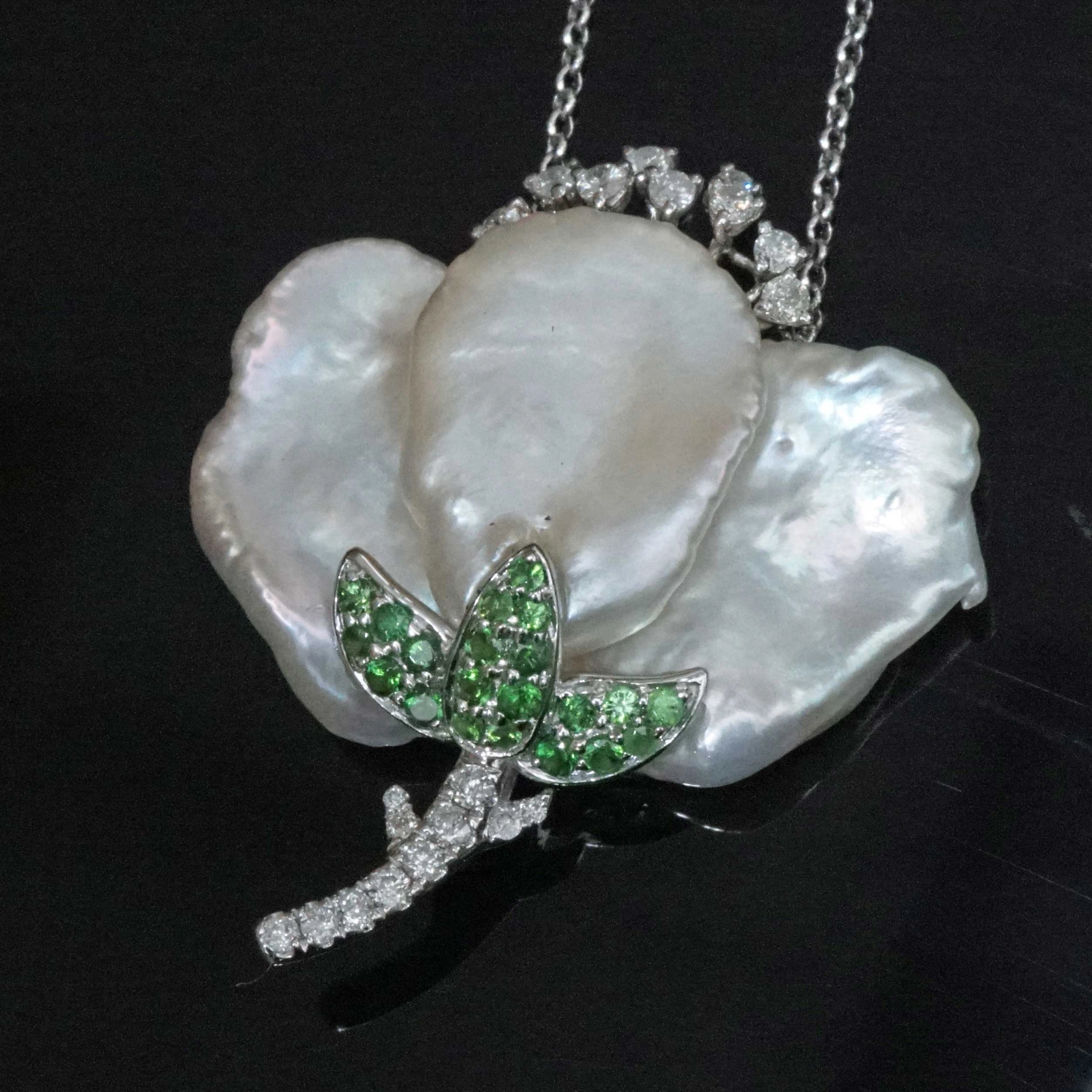 Perl Brillant Tsavorith Collier 750er Weissgold 0.30 ct .... Blume aus Edelsteinen..frozen
