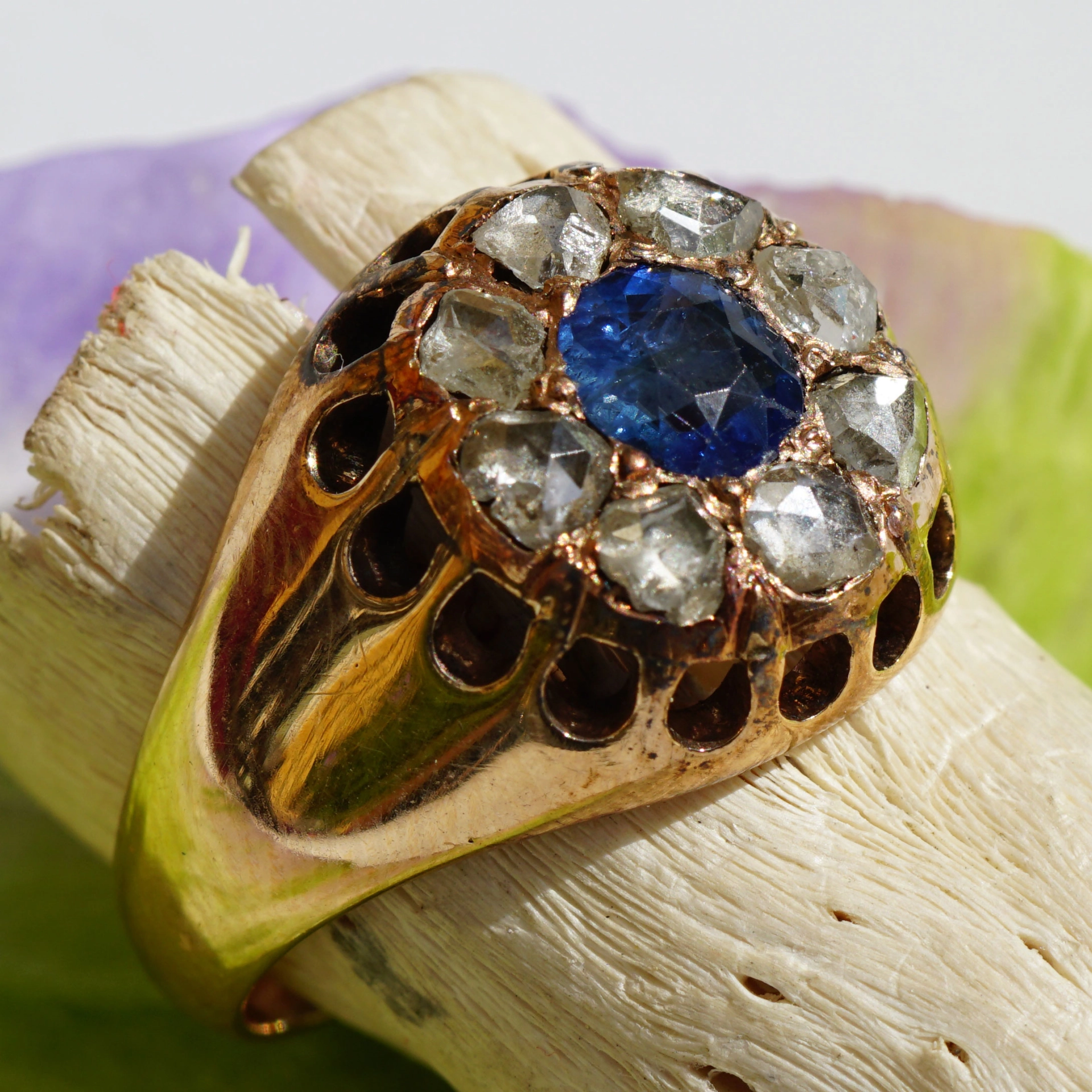 Saphir Diamant Ring 585er Rosegold um 1900 aus dem Jugendstil Art nouveau