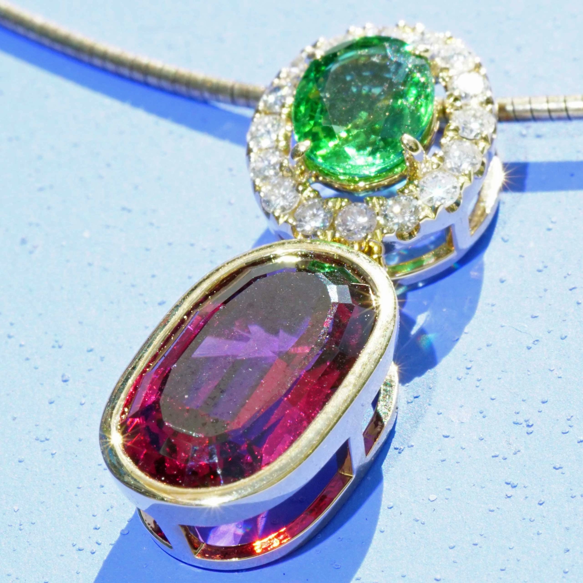 Tsavorith Rhodolith Brillant Anhänger 750er Gelbgold pink-grün.....farbengewaltiges Granat Duett