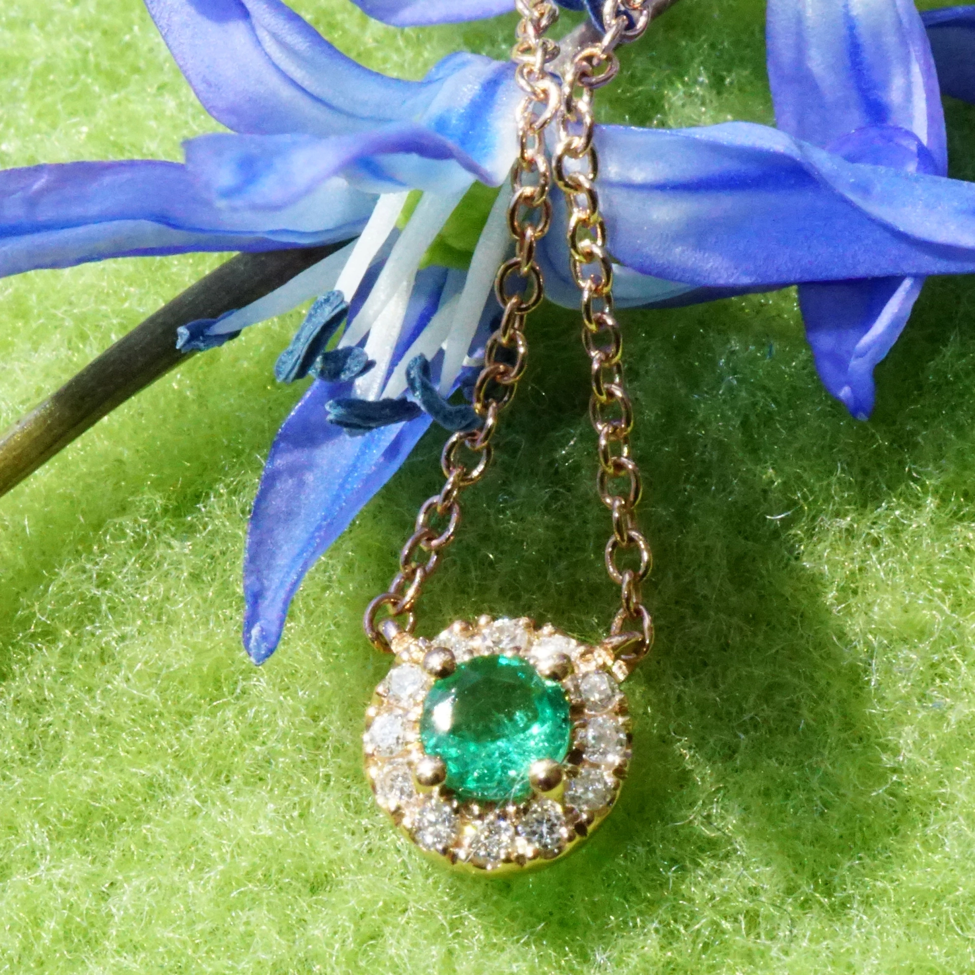Smaragd Brillant Collier 750er Rosegold...die kleinsten Petit Colliers im Sortiment....wie süß