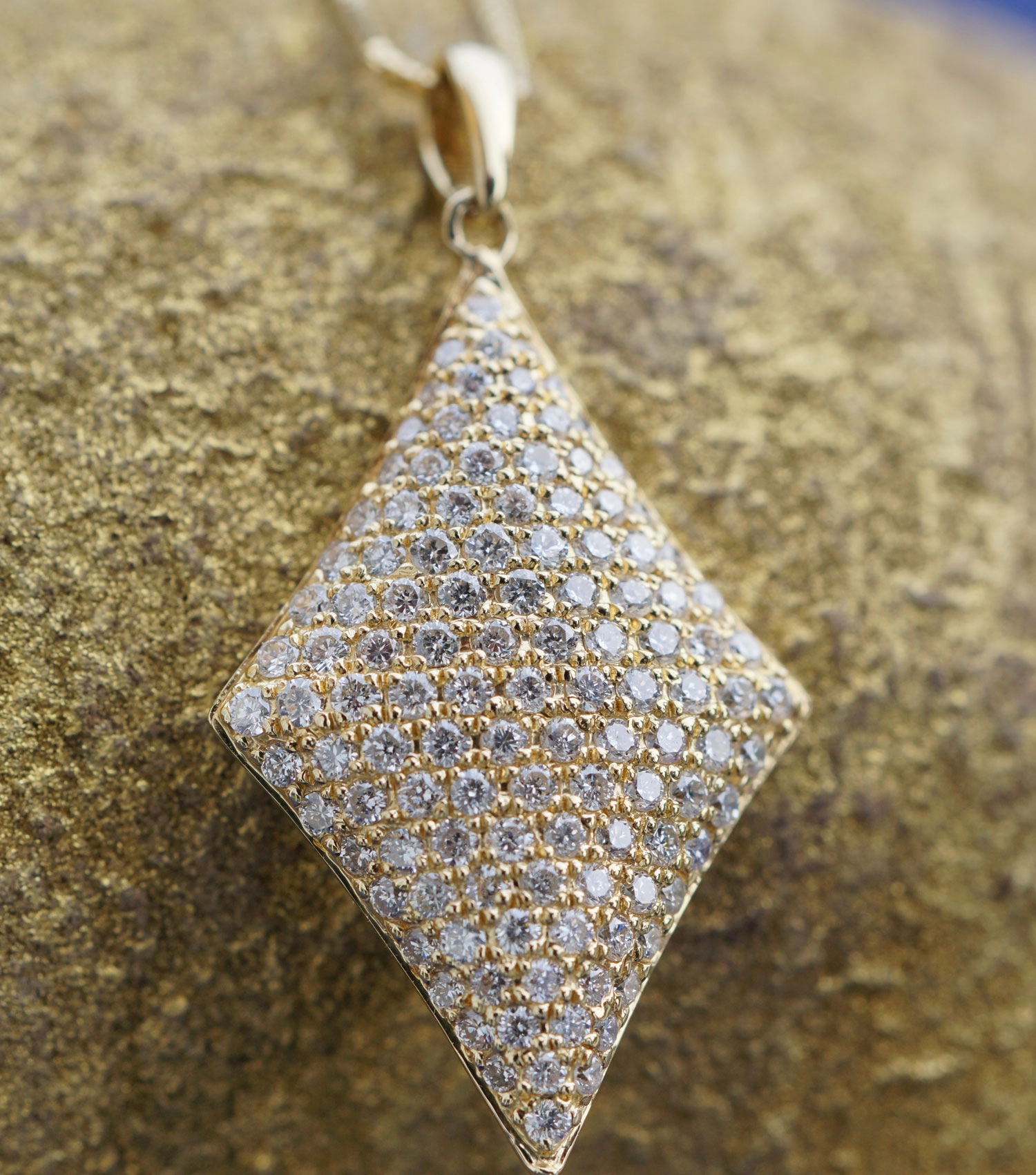 Brillant Anhänger in 750er Gelbgold 0.90 ct TW-W / VS Raute m. Kette