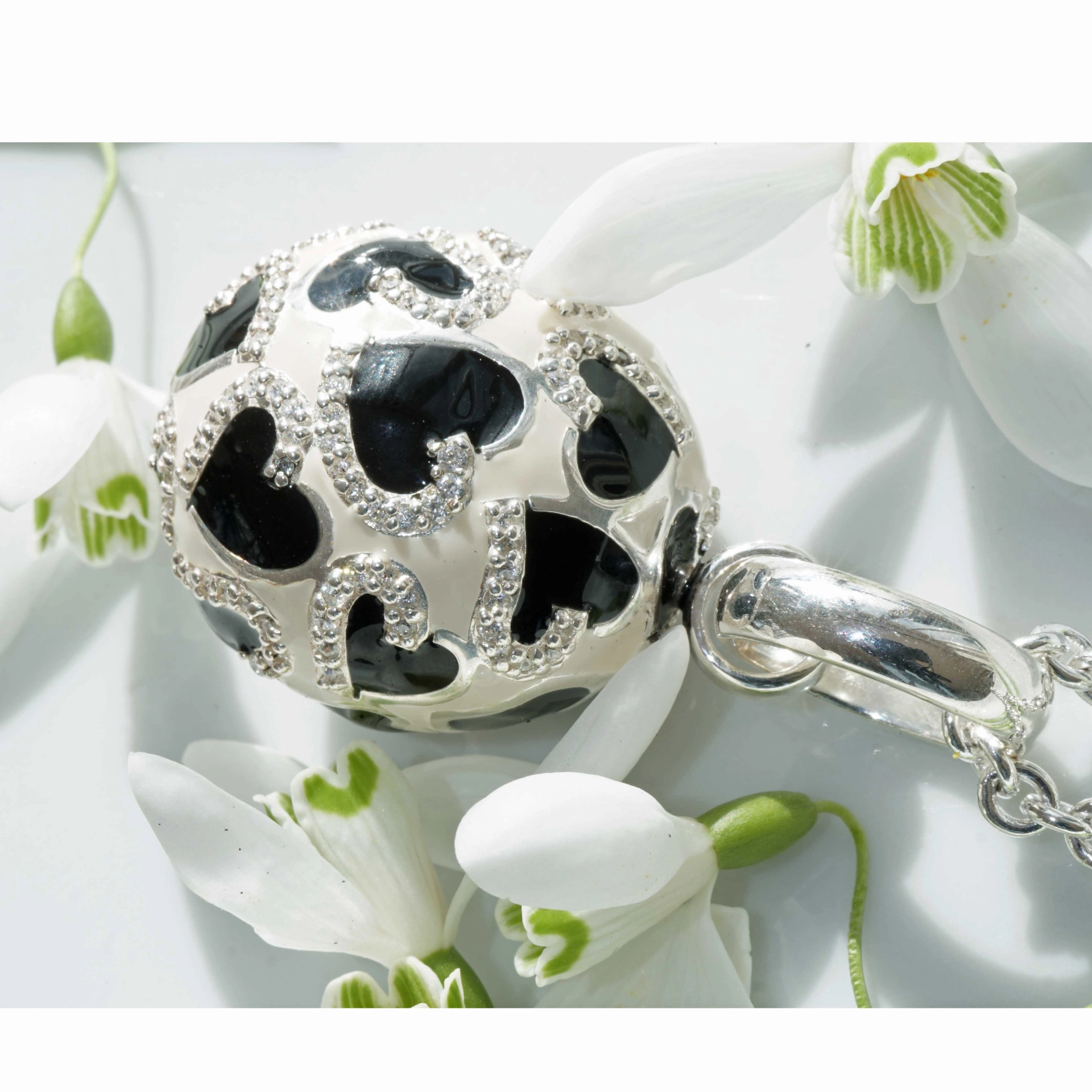 Original Chilango Anhänger im Stil Faberge Emaille Heart Black / White 925er Silber