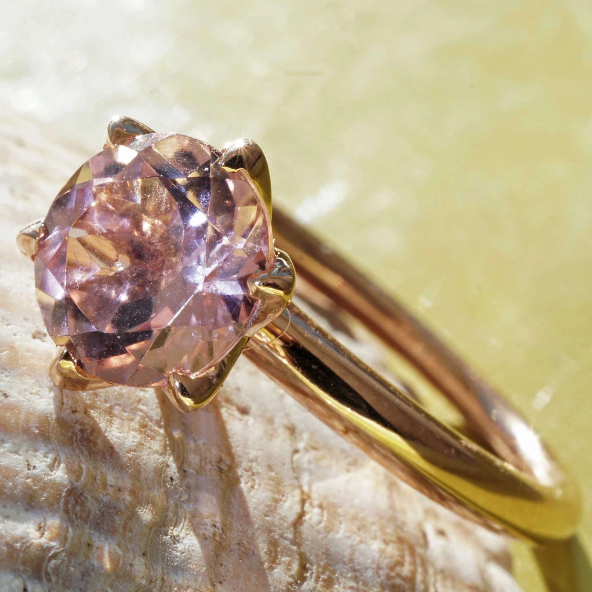 Bestseller Kombinationsring..pink Turmalin Ring in 750er Rosegold hergestellt in Valenza...toll mass