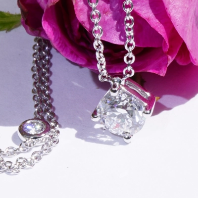 Brillant Collier rund 0.60 ct E hochfeines weiss SI2 5.25-5.31x3.39 mm GIA Gutachten 750er Weissgold