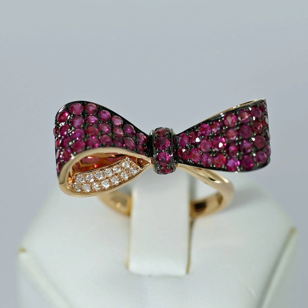 Schleifen-Ring-Rubin-Brillant-750er-Gold