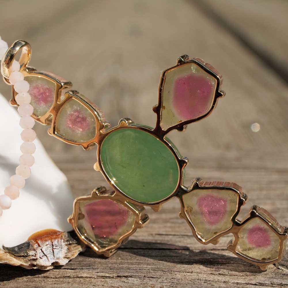 Anhänger Kreuz Wassermelonen Turmalin Jade 585er Gelbgold 10.20 ct 15.29 ct mit Kurzgutachten