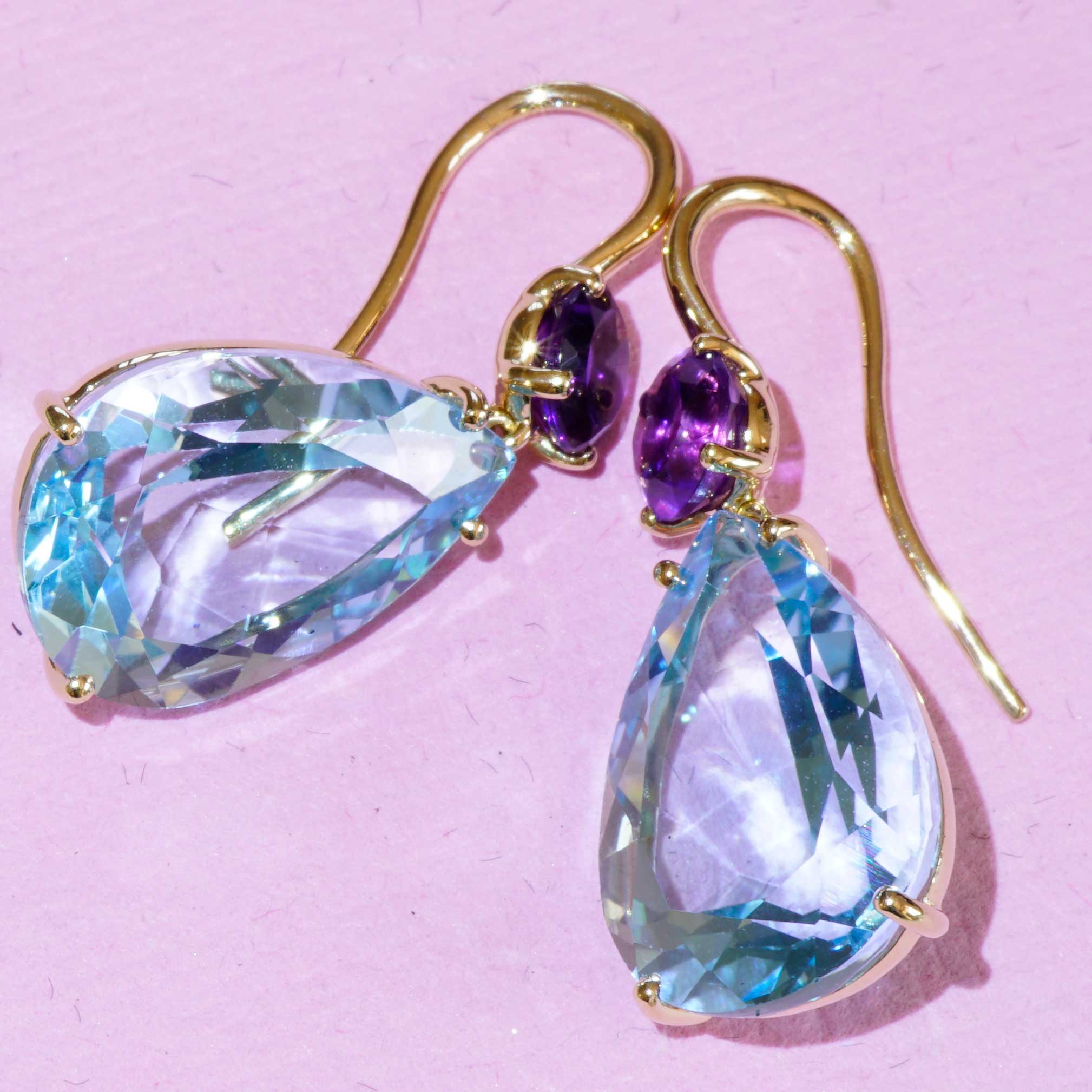 Ohrhänger Amethyst Blautopas 750er Gelbgold...üppig und sehr attraktiv total 28 carat 