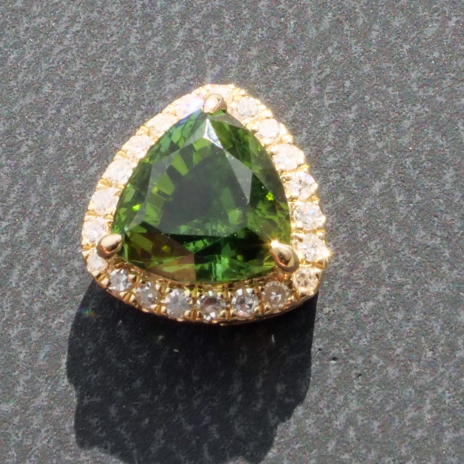 Mint Turmalin Diamant Anhänger Mine Nigeria 1.66 ct 0.12 ct AAA 750er Gelbgold