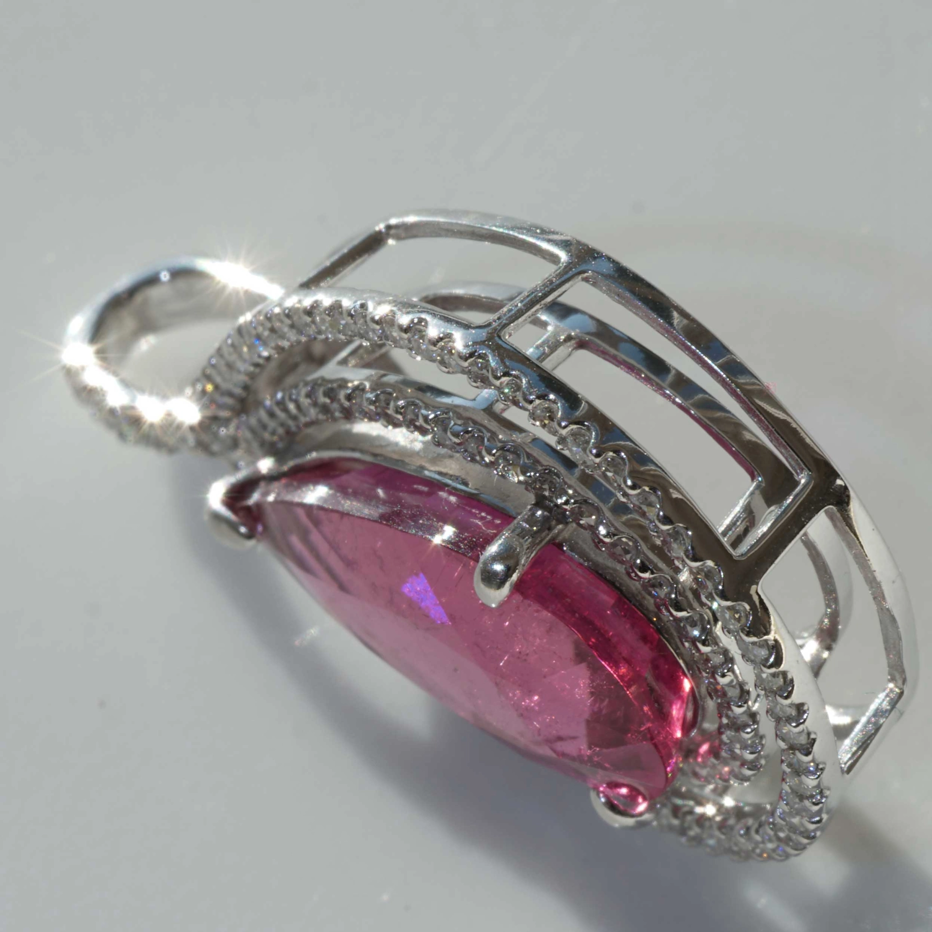 Rubelith Brillant Anhänger 750er Weissgold 7.58 ct 0.61 ct...HOT PINK...Ausnahme Farbe