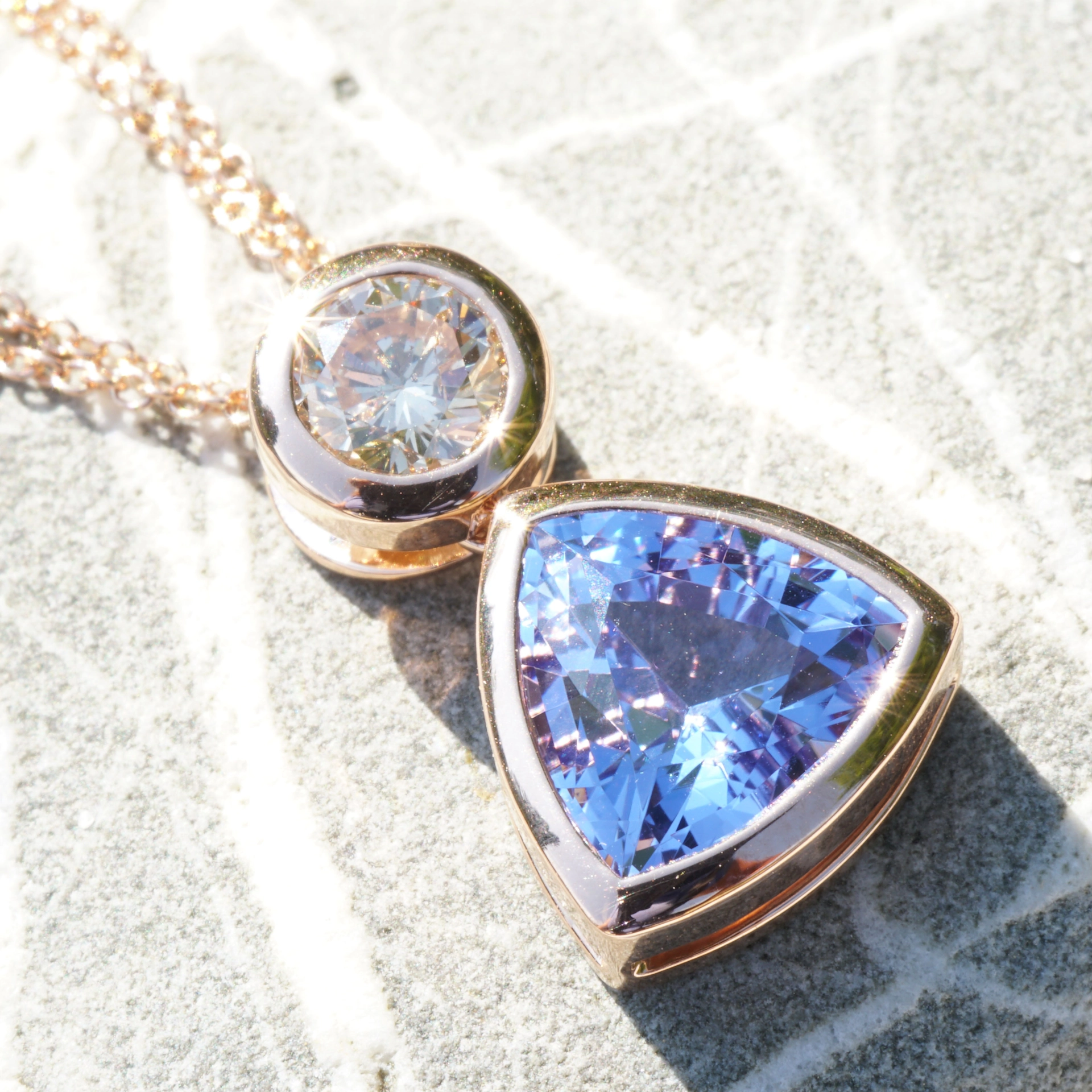 Tansanit Brillant Anhänger 750er Rosegold 0.53 ct 2.36 ct....IGI Zertifikat, edelste Farbenkombi