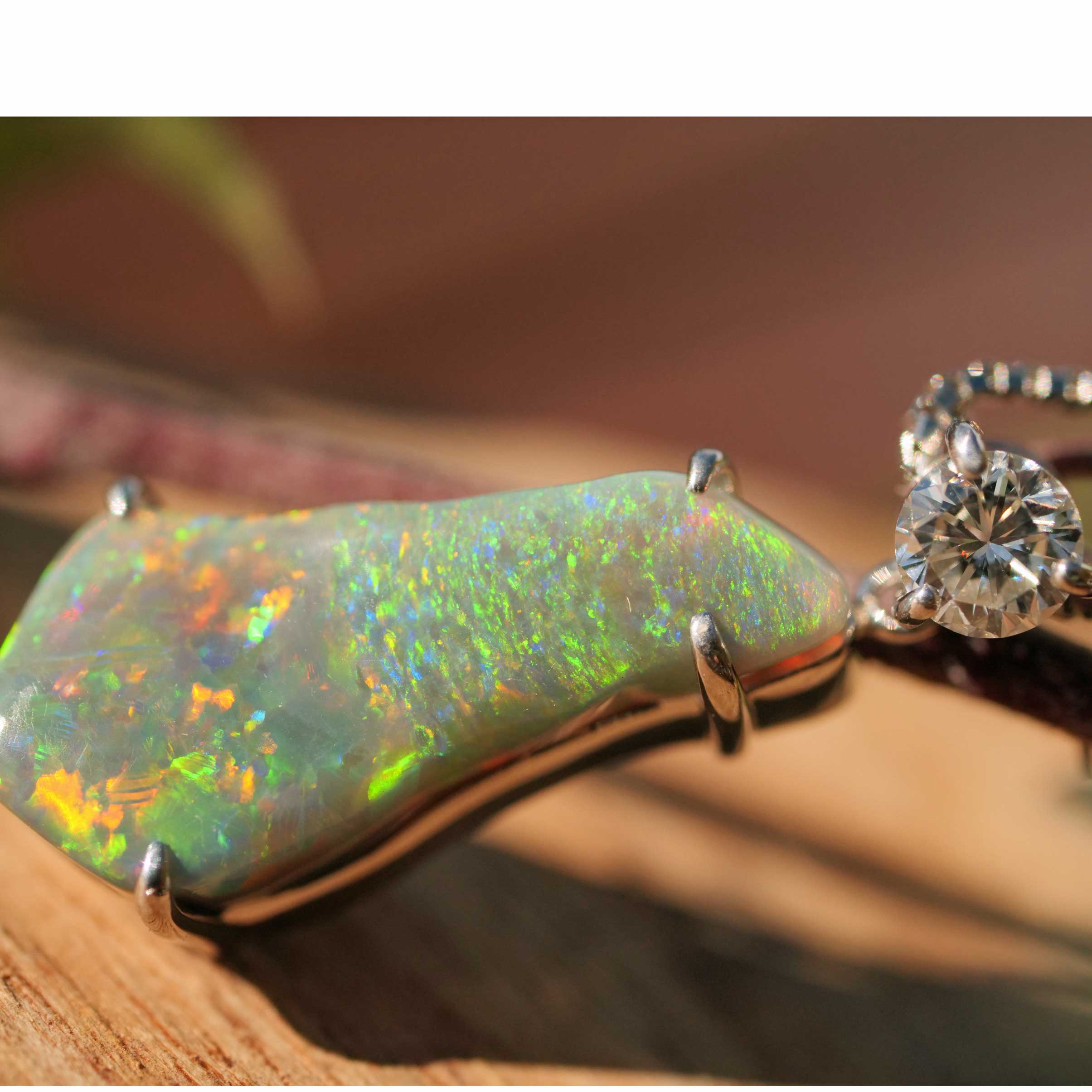 Weisser Voll Opal Brillant Anhänger mit Kette 900er 850er Platin 4.38 ct 0.284 ct Australien