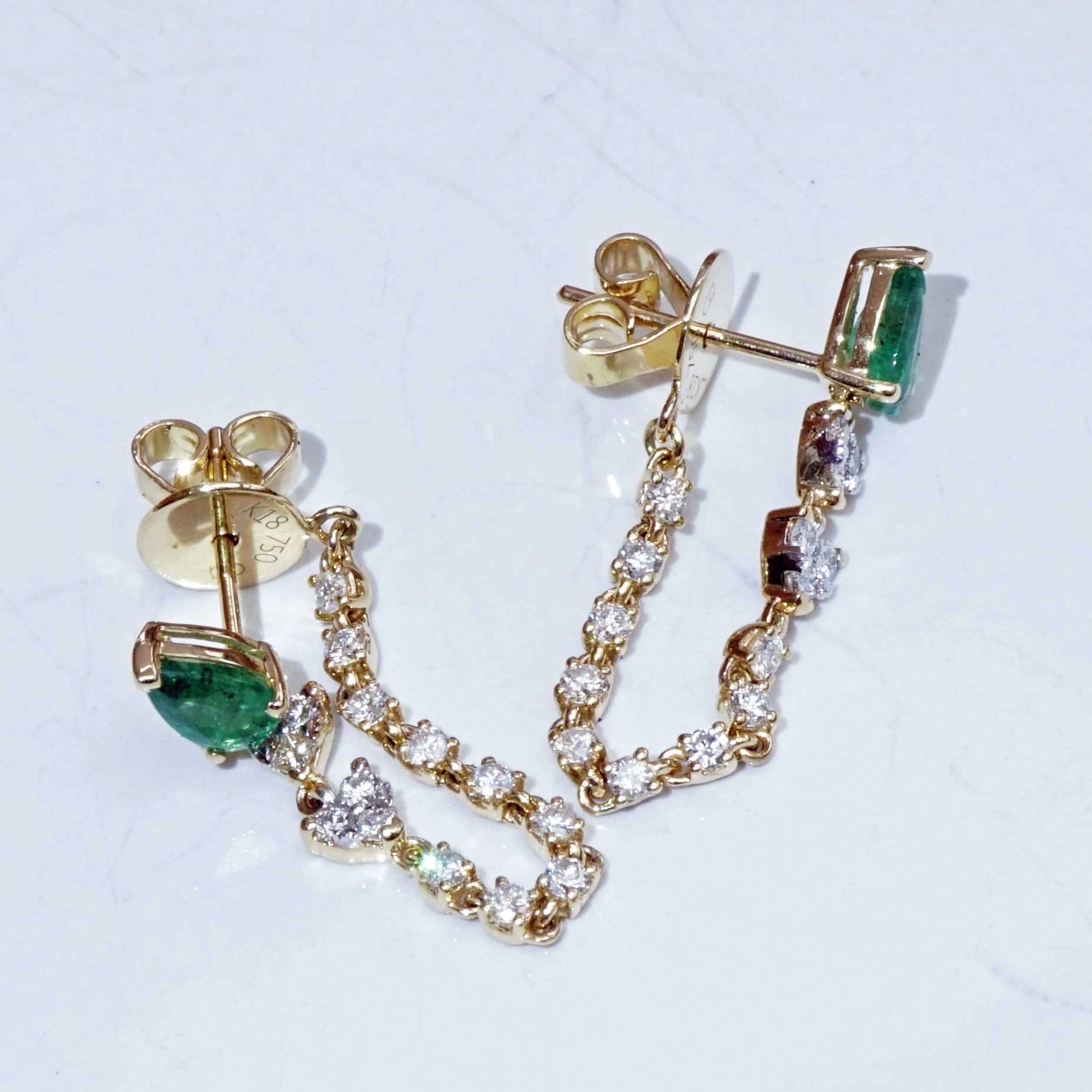 Smaragd Brillant Ohrhänger in Kettenform 0.70 ct 0.60 ct 750er Gelbgold...trendy..