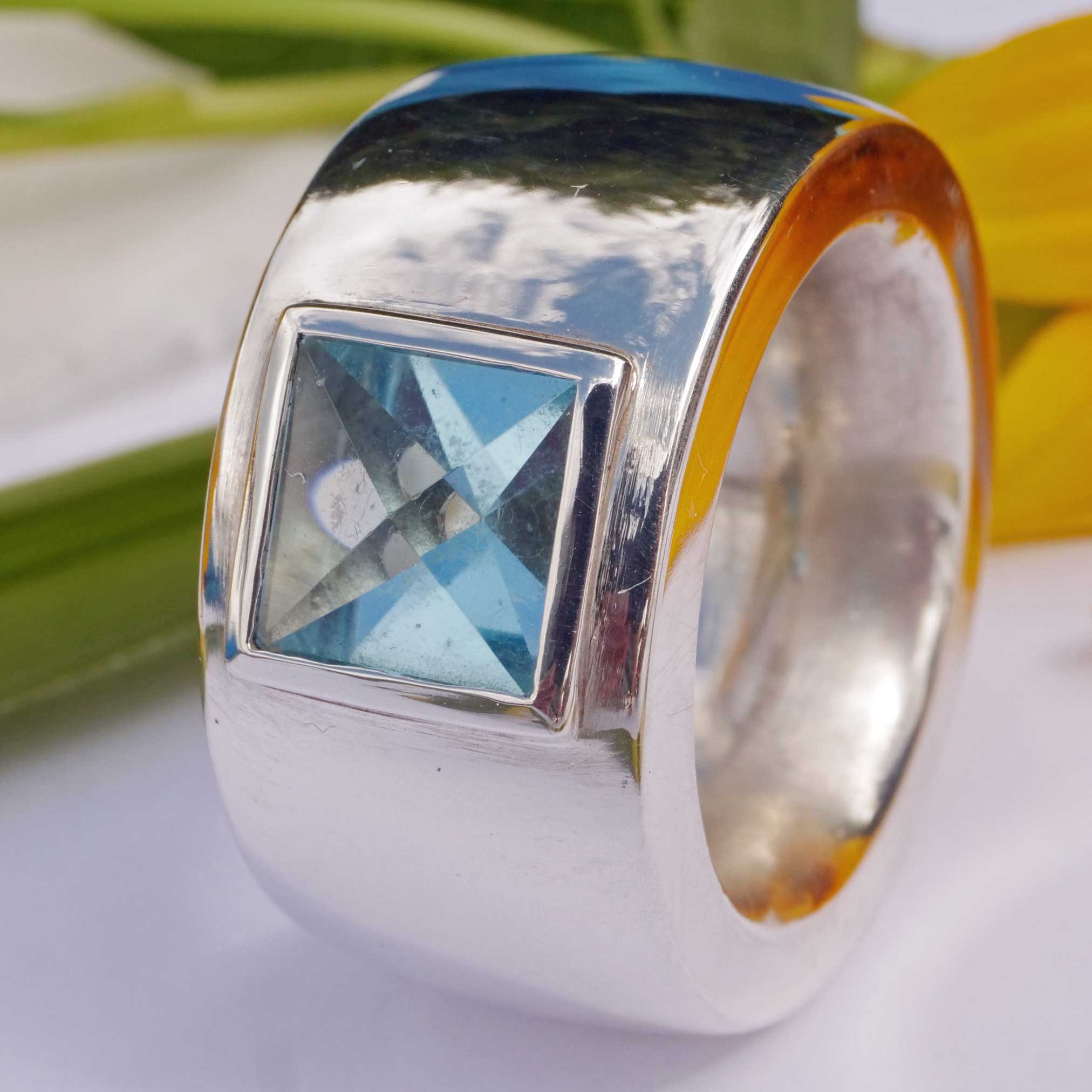 Original Schubart Blautopas Ring Düsseldorf 925er Silber 55 Gramm schwer poliert 