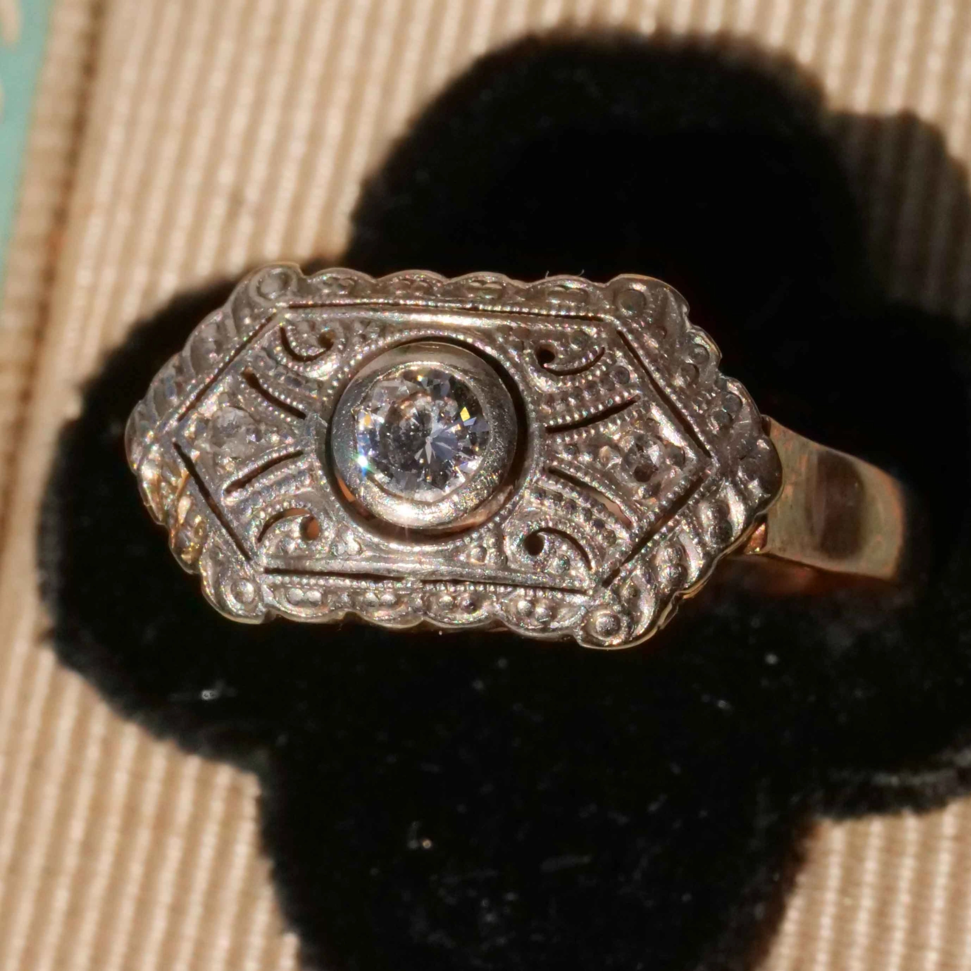 Original Art Déco Brillant Ring 585er Gold 0.22 ct W VS um 1930-40...dazzling History