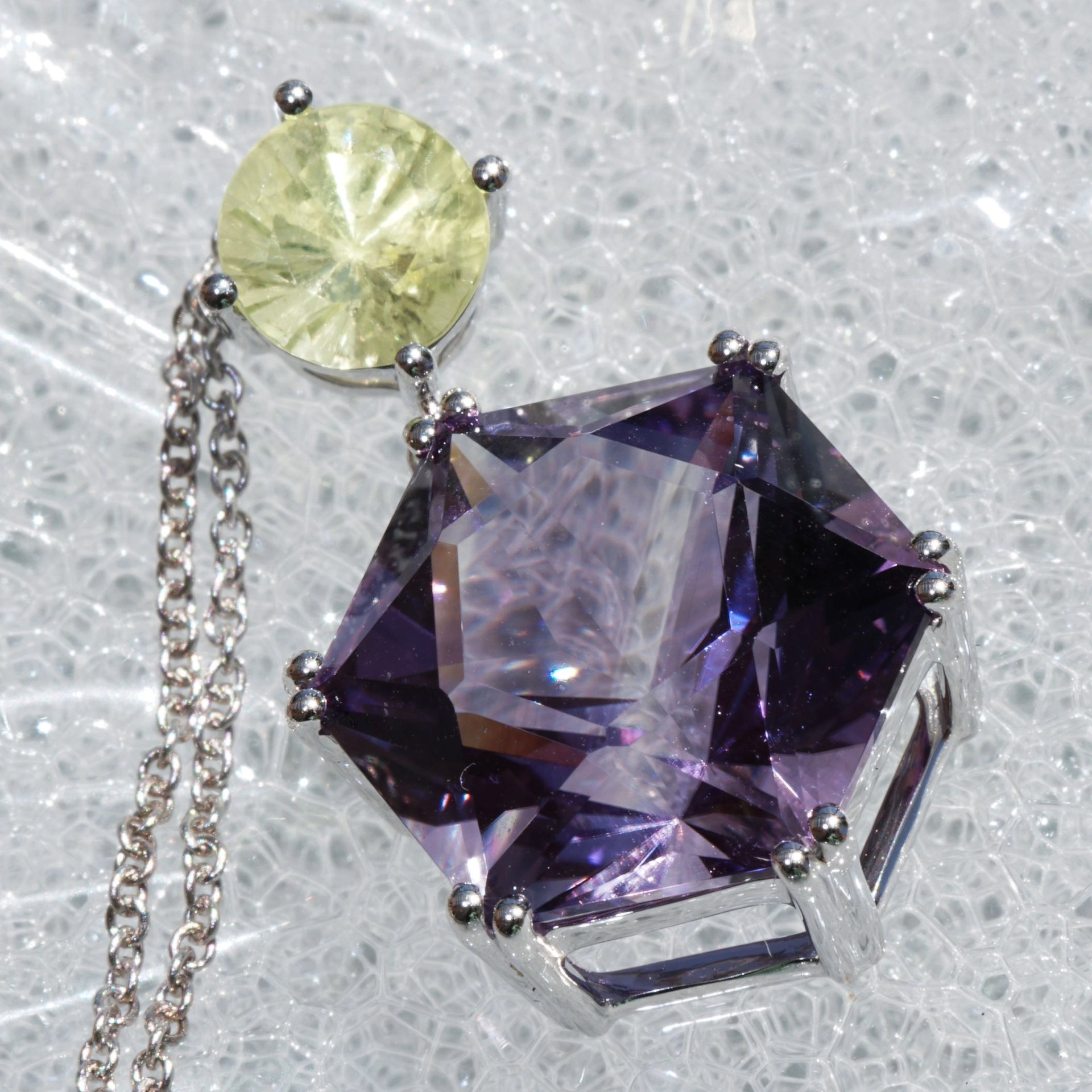 Chrysoberyll Amethyst Stern Anhaenger m. Kette 750er Weissgold...violett und neon gelb...grandios
