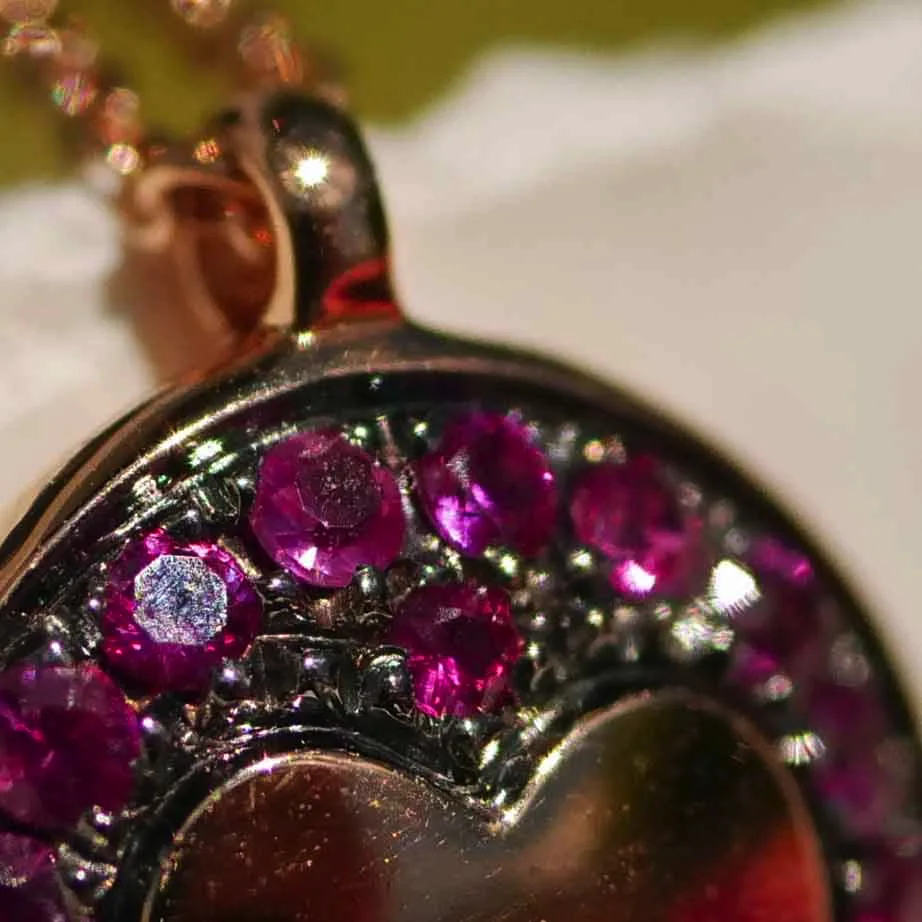 LOVE Saphir Herz Anhänger m. Kette 750er Rosegold....supercool gearbeitet in Traditionsgoldschmiede 