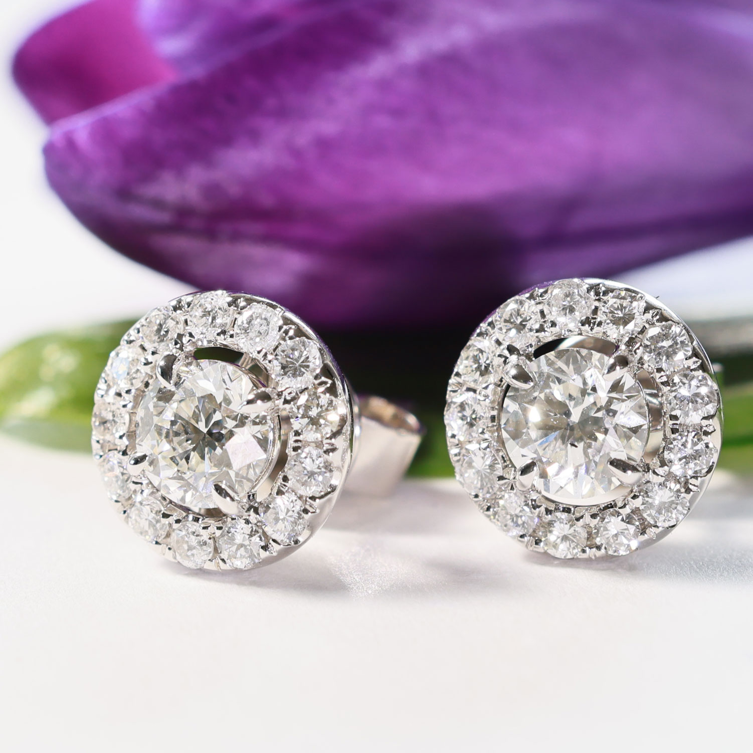 GIA zertifizierte 1.46 ct TW / VVS-VS Brillant Ohrstecker 750er Weissgold 9,2 mm Durchmesser