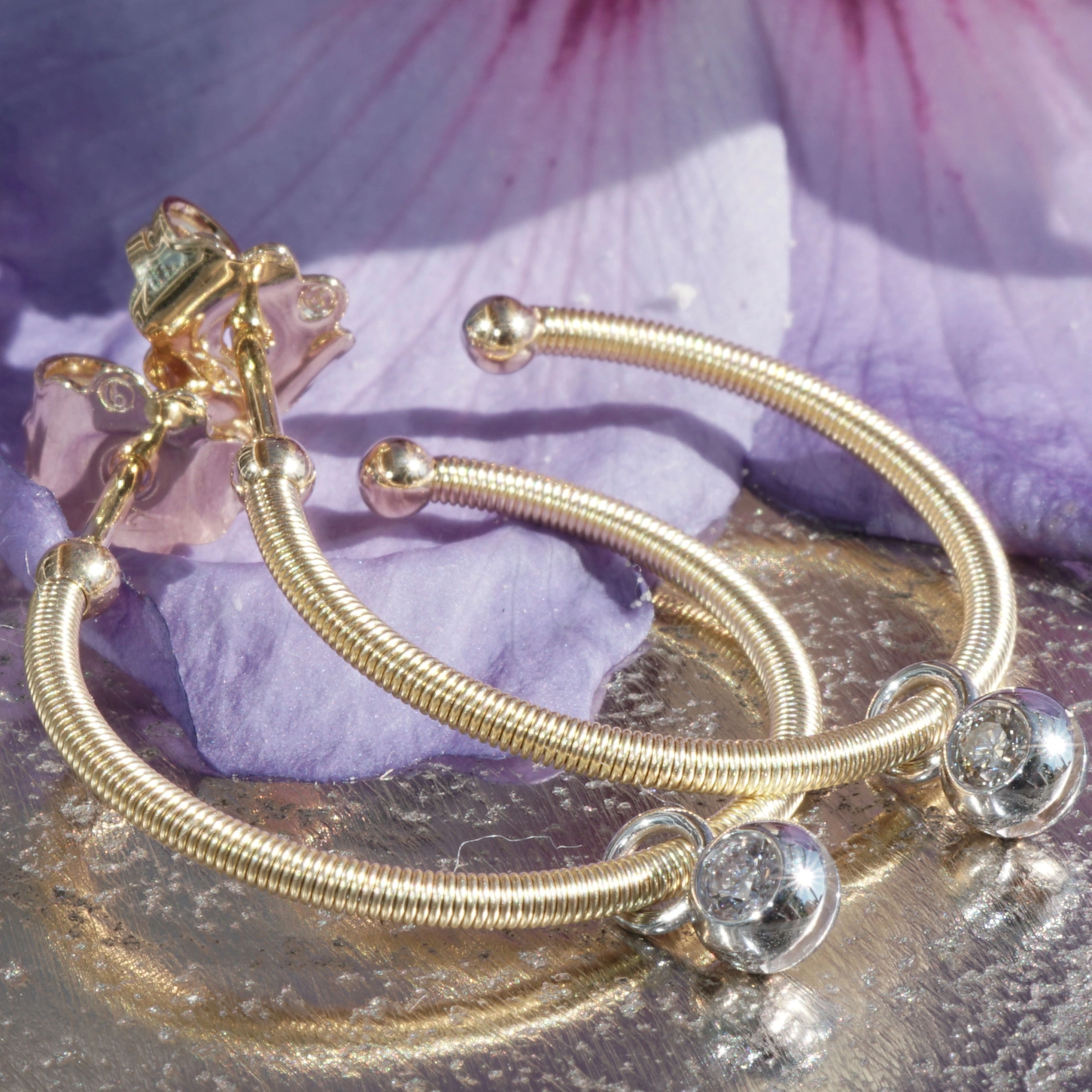 Brillant Ohrringe IVY in 750er Gelbgold 0.10 ct TW SI von Silhouette Schmuck Bentner