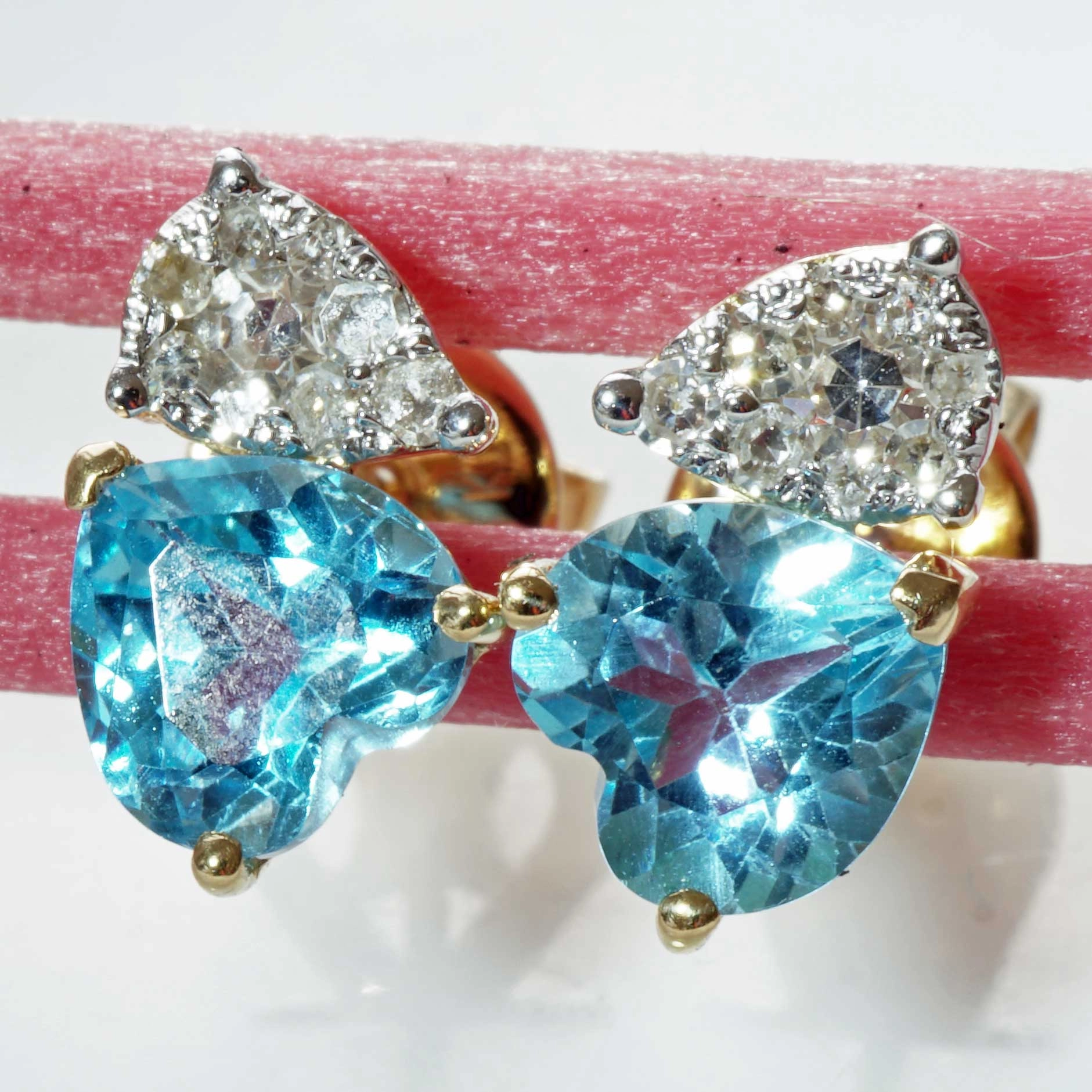 Blautopas Brillant Ohrstecker 750er Gelbgold 1.50 0.20 ct in Herzform allerliebst