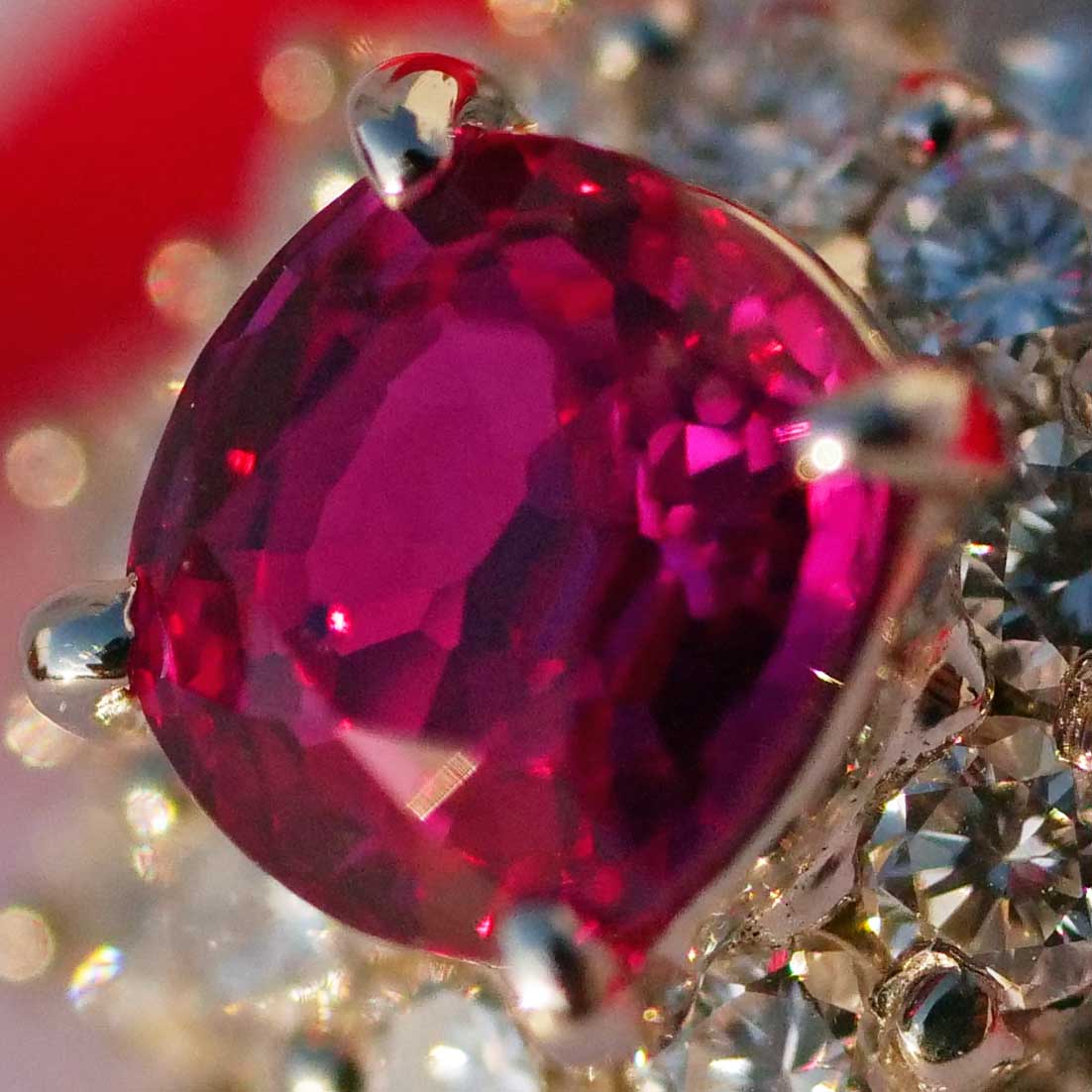BURMA unerhitzt Rubin Brillant Anhänger m. Kette 0.84 ct 1.01 ct GIA Zertifikat 900er/850er Platin 