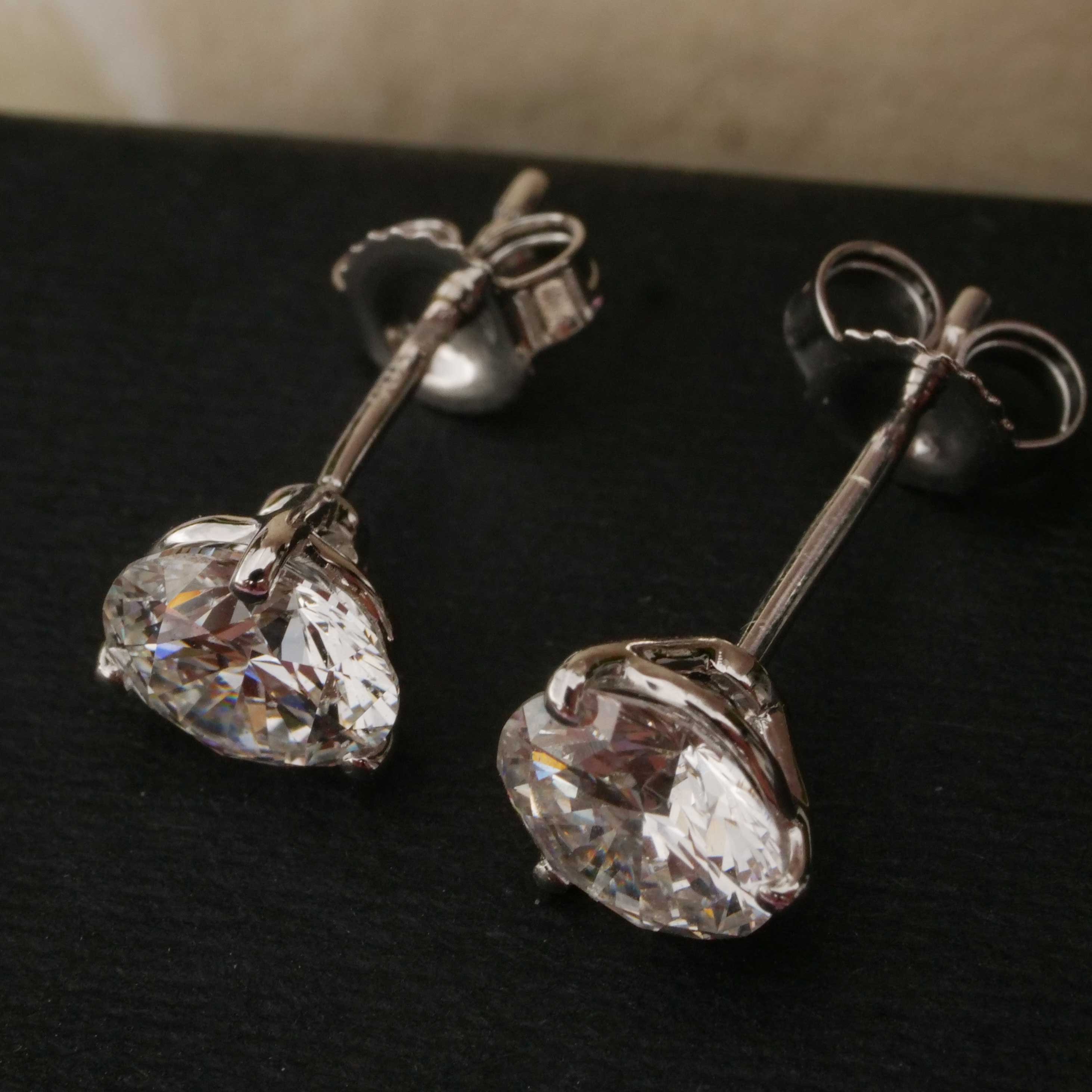 Brillant Ohrstecker total 1.43 ct TW VS Labor Diamanten in 585er Weissgold.... für ein Bruchteil des Naturdiamant Preises Brillant Ohrstecker total 1.43 ct TW VS Labor Diamanten in 585er Weissgold.... für ein Bruchteil des Naturdiamant Preises