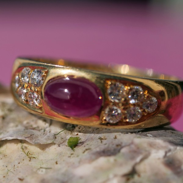 Rubin Brillant Ring 750er Gelbgold neu und ungetragen massiv...leuchtendes Himbeer Rot