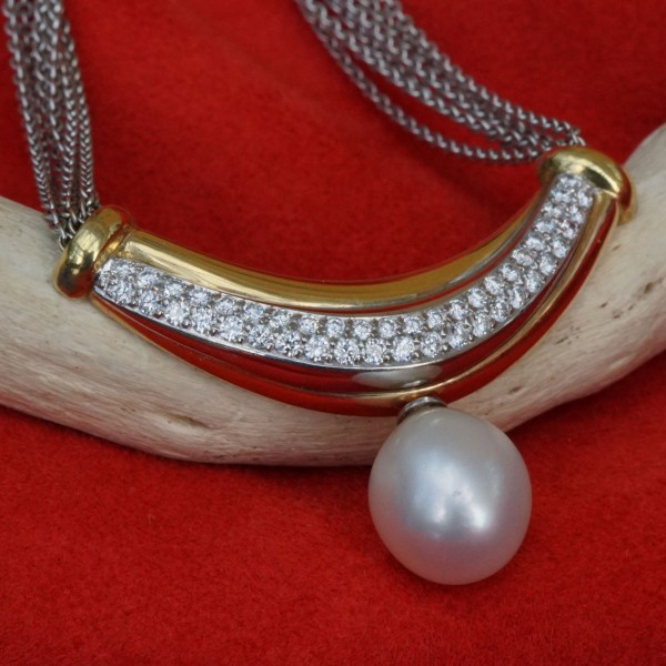 South Sea cultured Pearl Brilliant collar 585 white gold 0.86 ct TW IP.... Grace