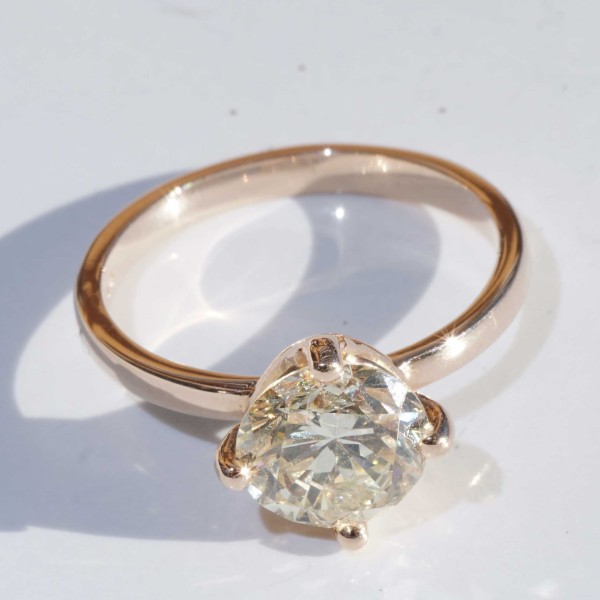 Solitär Brillant Ring 1.81 ct getönt SI in 750er Rosegold von der Firma Silhouette Bentner