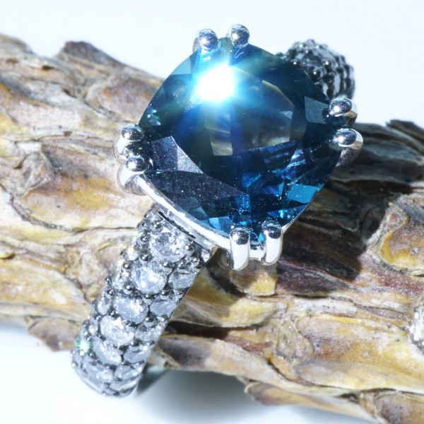 Blautopas Brillant Ring 750er Weissgold 3.75 ct 0.74 ct STAHLGRAU BLAU COOL