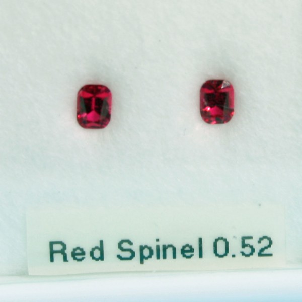 Yavorskyy TOPQUALITÄT Roter Spinell total 0.52 ct perfekter Schliff