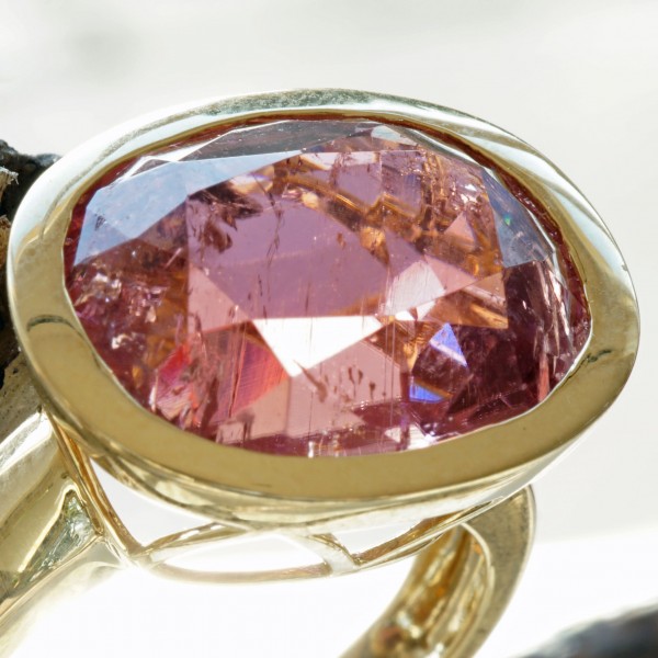 Rubellit Ring 10.66 ct 750er Gelbgold Afghanistan AA+ Brillanz TOP Deep Purplish Pink Wow Wow Wow