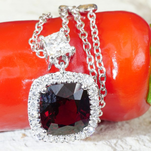 Red Spinel Diamond Necklace 1.63 ct AAA+....Great Luminosity 18 kt whitegold