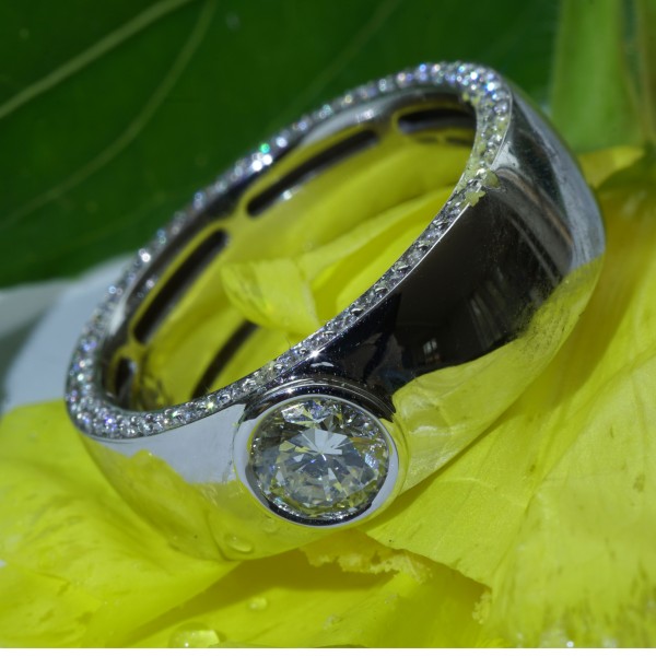 Magnific Diamond Ring 0.44 ct / IGI certificate...handmade in Italy 18kt whitegold