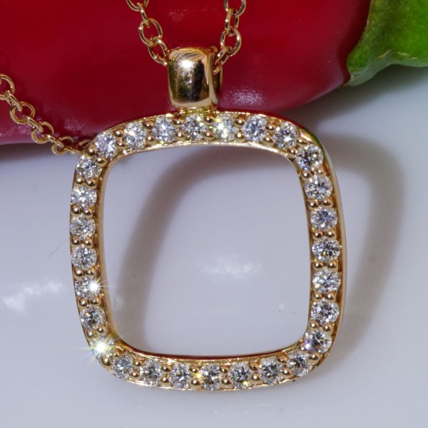 Bella Italy....we made the perfect Diamond Pendant for you...18 kt Rosegold modern Style
