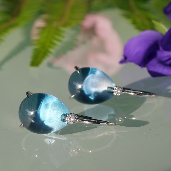 Waterdrop earrings, made in a traditional goldsmith&#039;s factory in Valenza/Italy bluetopaz and diamonds 18kt whitegold