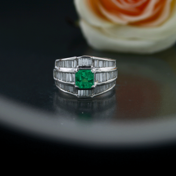 Smaragd-Diamant-Ring, Platin