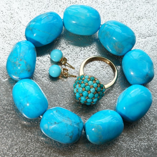 Turquoise Mania Colors as a Set 18kt Yellowgold...blue,blue,blue