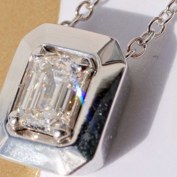 Diamant Emeraldcut Collier 0.30 ct GIA Gutachten 750er Weissgold River E VVS2