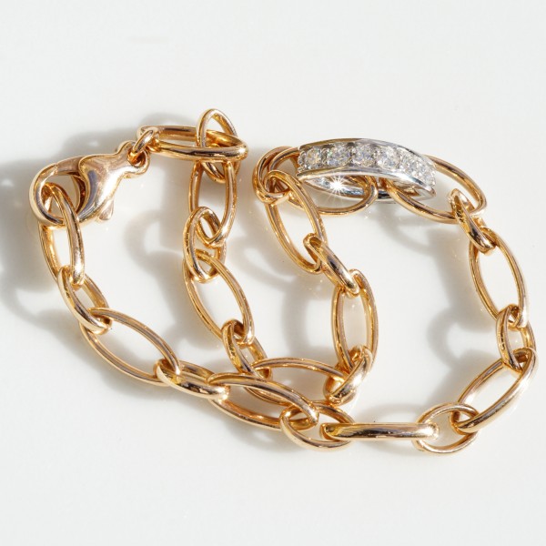 The hottest amazing piece of jewelry...bicolor Bracelet