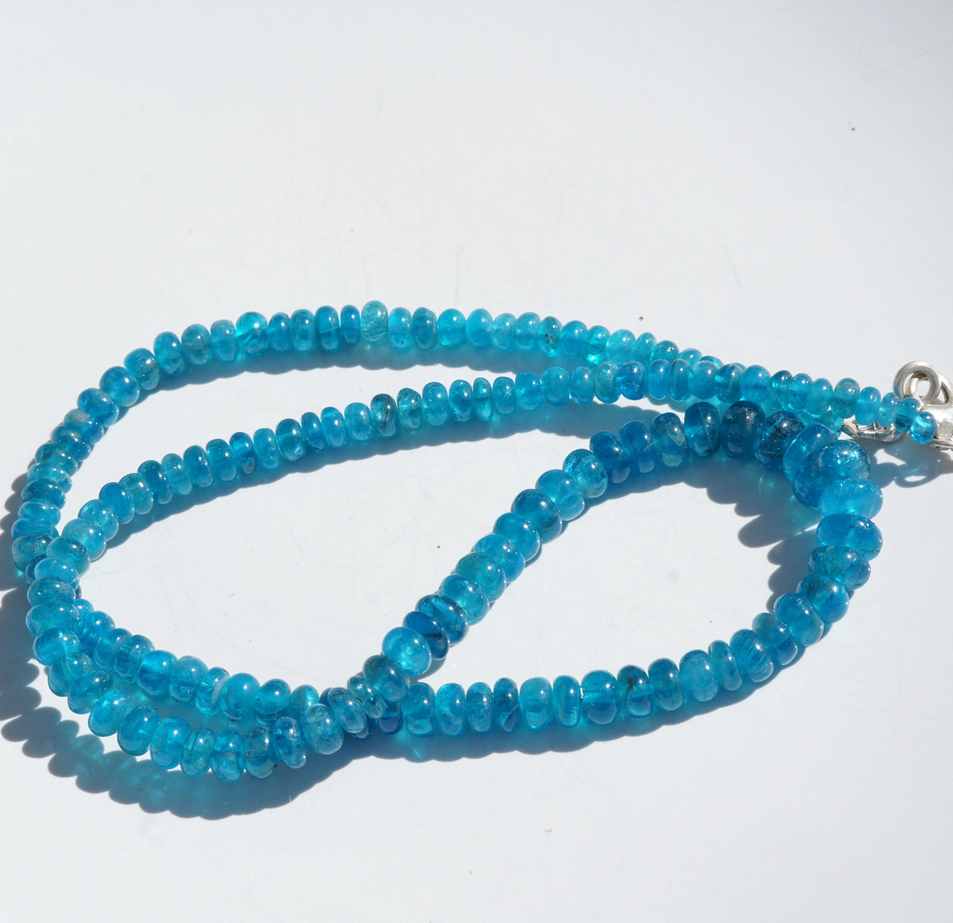 Caribbean blue Apatit Kette 925er Silber Naturfarbe Caribbean blue Apatit Kette 925er Silber Naturfarbe
