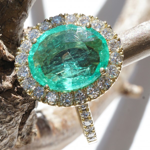 Smaragd Brillant Ring 3.16 ct 16,5 x 15 mm 750er Weissgold klare Qualität Kolumbien